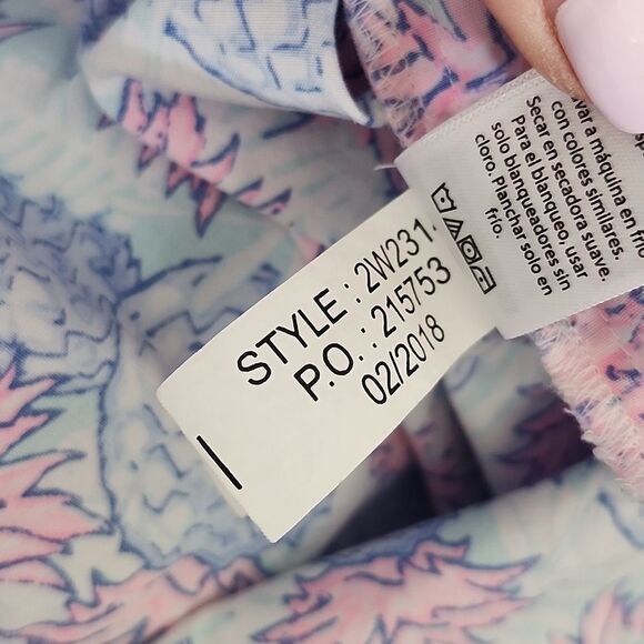 Vineyard Vines Pineapple Printed Blouse, Button Front Rolled Sleeves, 6 - Picture 10 of 11